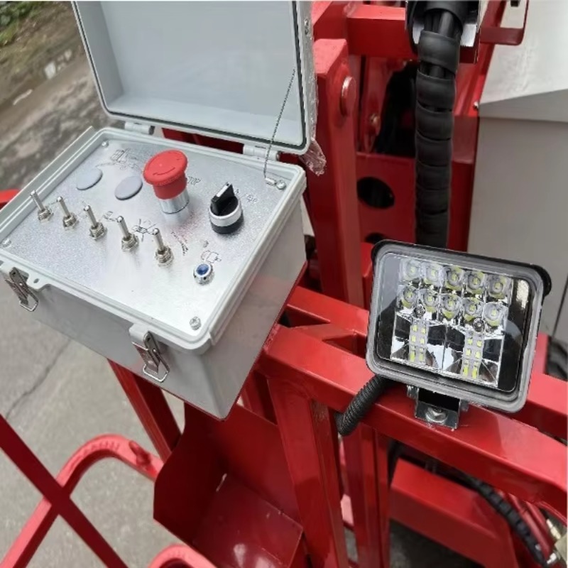 YG Customized 12m Briggs & Str - огляд і ціна Compact Crawler Boom Lift